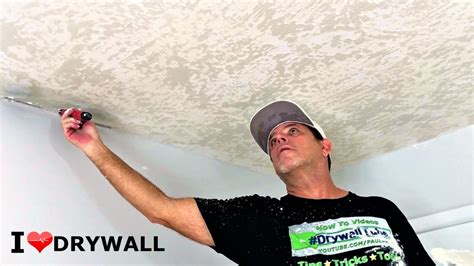 How to texture a ceiling by hand