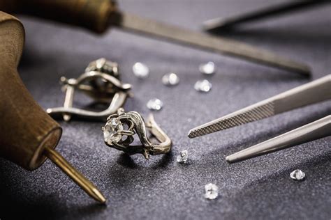 How would you avail the top Jewelry Repair Services?