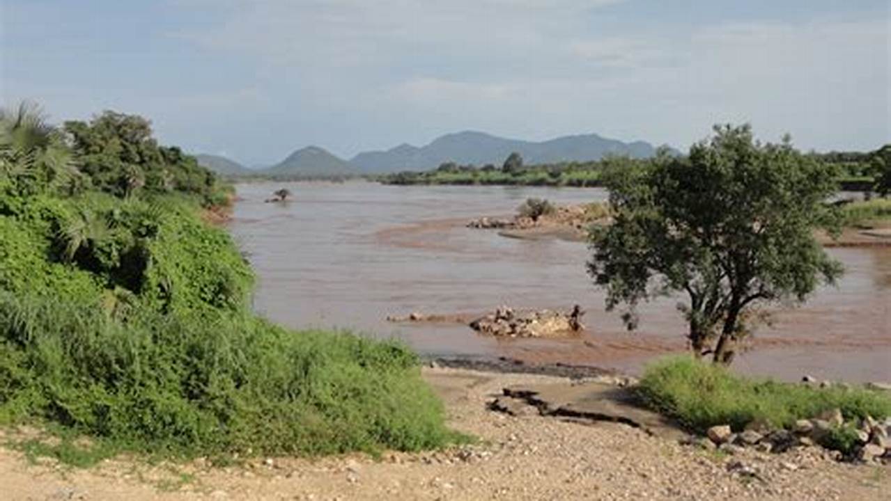 Hulu Sungai Terletak Di Republik Afrika Tengah Dan Republik Demokratik Kongo., Sungai Terpanjang