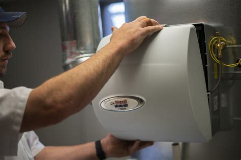 Humidifier Repair Service Technician