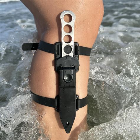 Hunting Knife With Leg Strap
