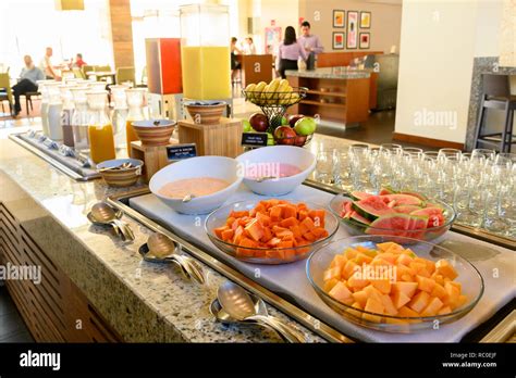 Hyatt Place breakfast buffet