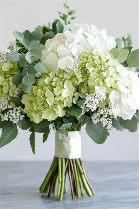 Stunning Hydrangea Wedding Bouquet Ideas to Spruce Up Your Big Day