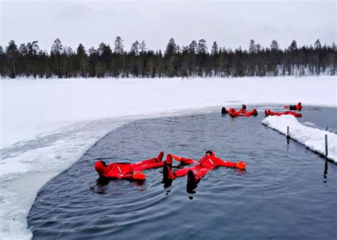 Ice Floating Rovaniemi