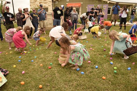 Images Of People Celebrating Easter