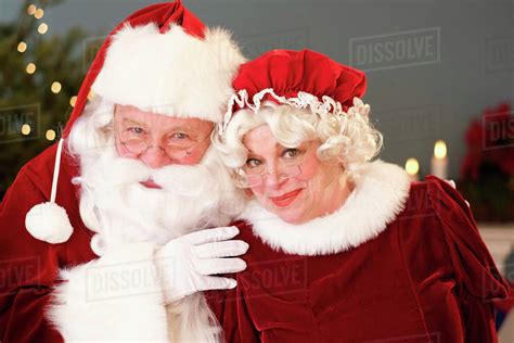 Images Of Santa And Mrs Claus