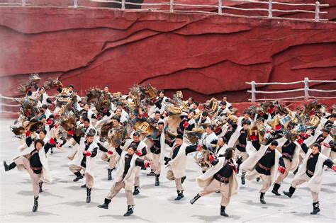 Impression Lijiang Caravan