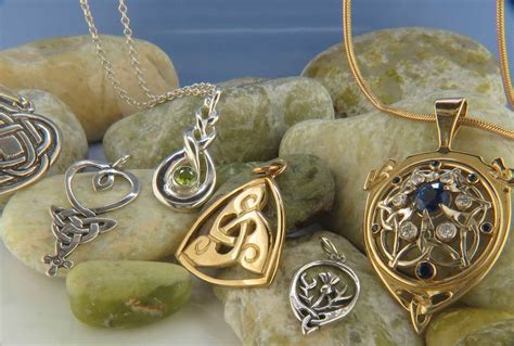 In Celtic Jewelry the Magic Meets With the Fashion