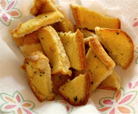 Indulge in Frank's Flavourful Garlic Bread Recipe!
