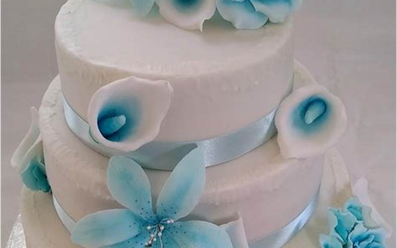 Incorporating Sugarcraft Flowers Into Different Cake Styles
