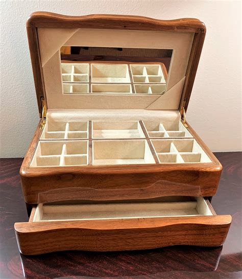 Inexpensive Jewelry boxes - What to Look Out For