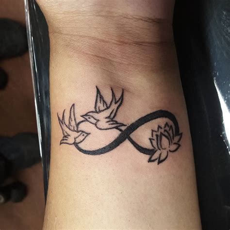 60 Delightful Infinity Tattoos For Wrist