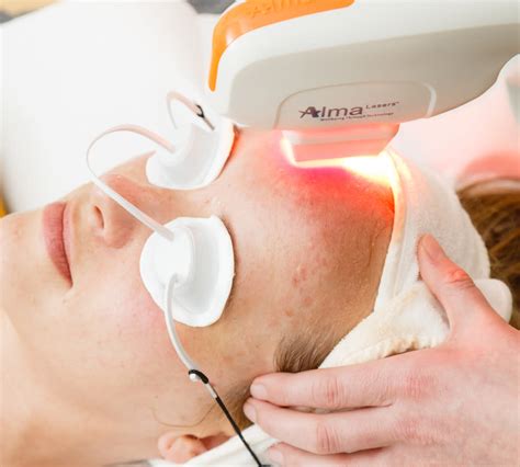 Radiant Rejuvenation: Unveiling the Magic of Infrared Treatment for Effortless Skin Tightening