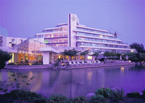 Inn at Laurel Point Victoria