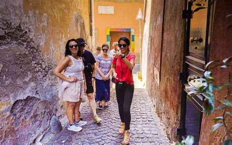 Interacting Tour Guide