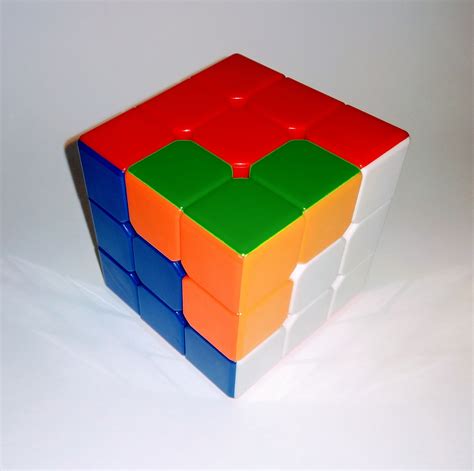 Interesting Rubiks Cube Patterns