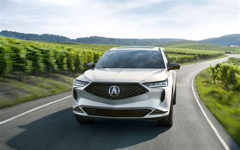 Interior Comfort & Tech Features