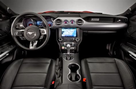 Interior Ford Mustang Hybrid