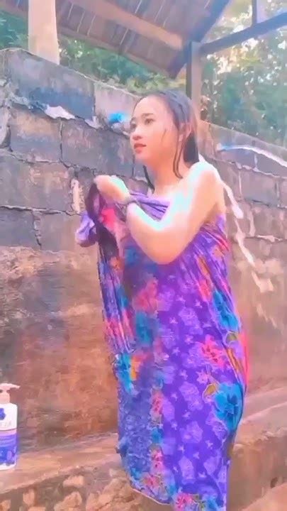 Intip Awek Mandi Bogel