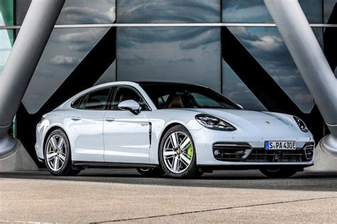 Introducing the Game-Changing 2023 Porsche Panamera: The Ultimate Luxury…
