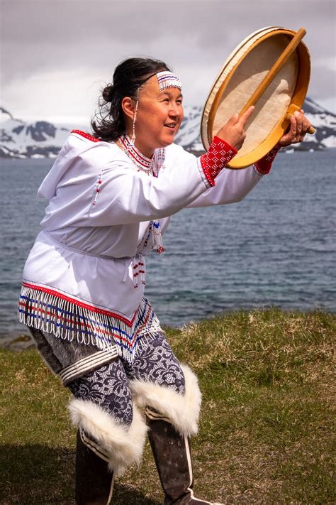 Inuit Art Dance