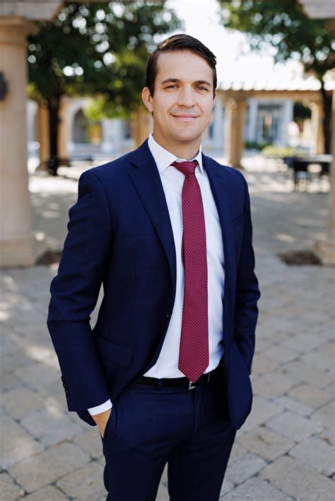 Investigative Lawyer