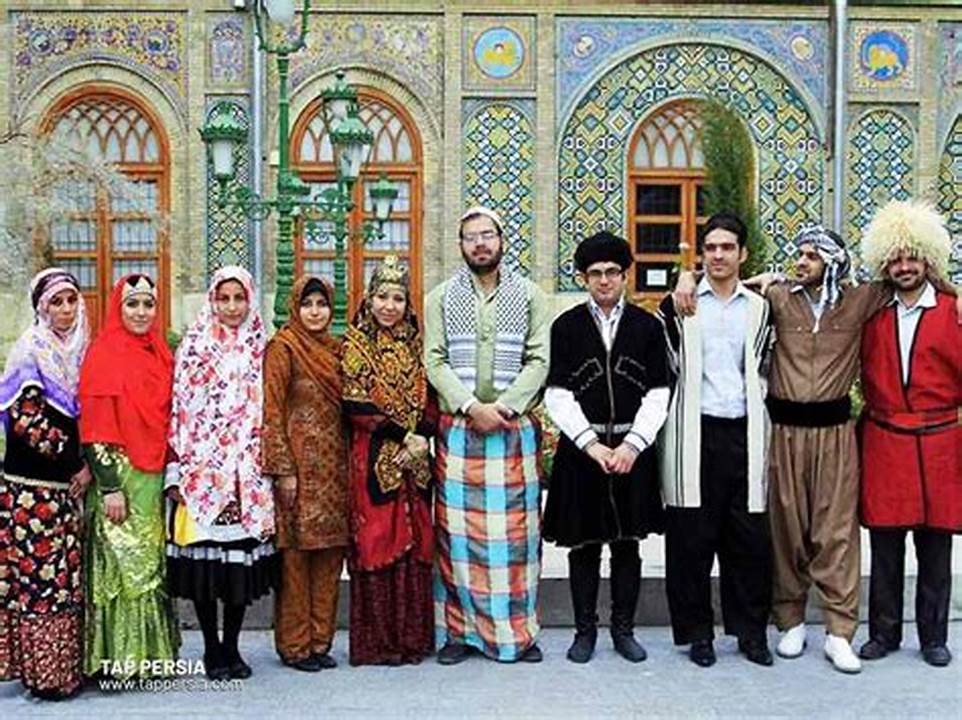 Iran-Traditional-Clothing
