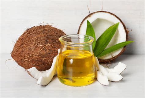 Here’s How To Use Coconut Oil To Stop Your Hair From Falling Out