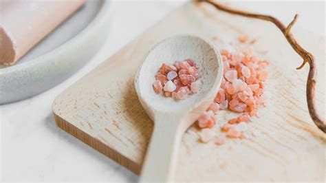 The Secret to Glowing Skin: Discover the Benefits of Sodium Palmate for a Radiant Complexion