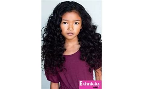 Exploring the Enigmatic Origins of Isla Colbert's Stellar Parents: Unraveling the Mystery Behind the Rise of This Star-Studded Couple!