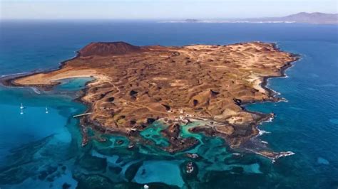 Corralejo to Isla de Lobos: A Review and Tips for a Fun Round Trip