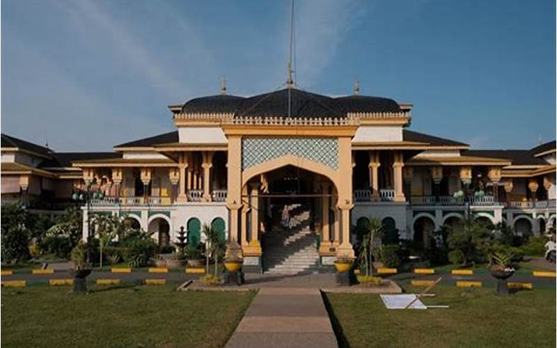 Istana Maimun