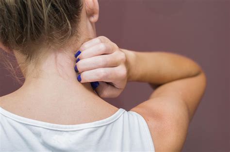 Itchy Neck: Causes & Fast Relief Tips