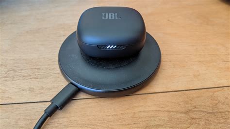 JBL Live Pro Plus: Call quality and connectivity