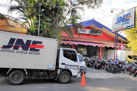 JNE Trucking Indonesia
