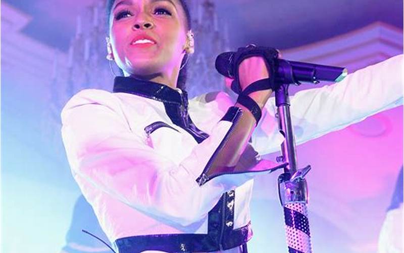 Janelle Monáe Performing On A Stage
