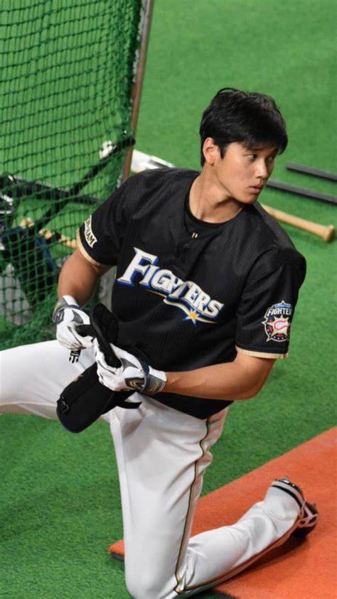 野球の練習に励むアスリートのイメージ