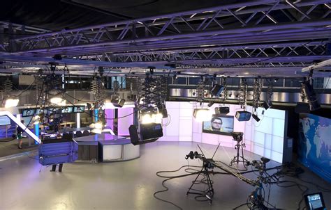 テレビスタジオでのプロフェッショナルな収録風景