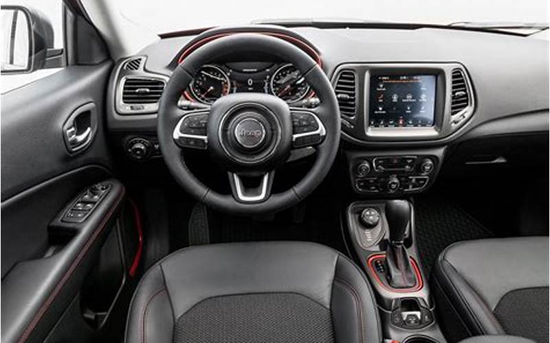 Jeep Compass Limited 4X4 Interior