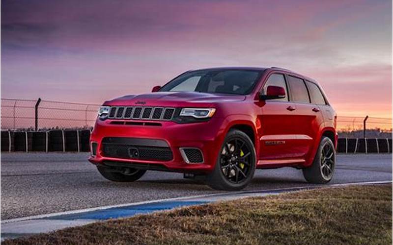 Jeep Grand Cherokee Trackhawk Front View