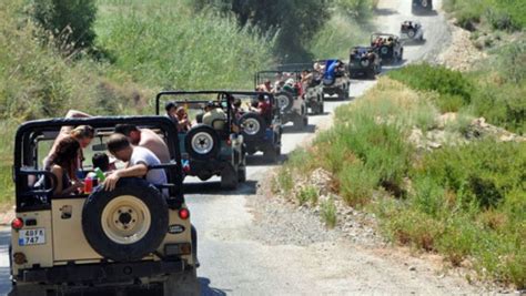 Jeep Safari Local Communities