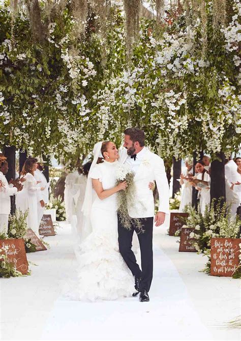 Unveiling the Majestic Nuptial of Hollywood's Finest: The Extravagant Jen and Ben Wedding Celebration