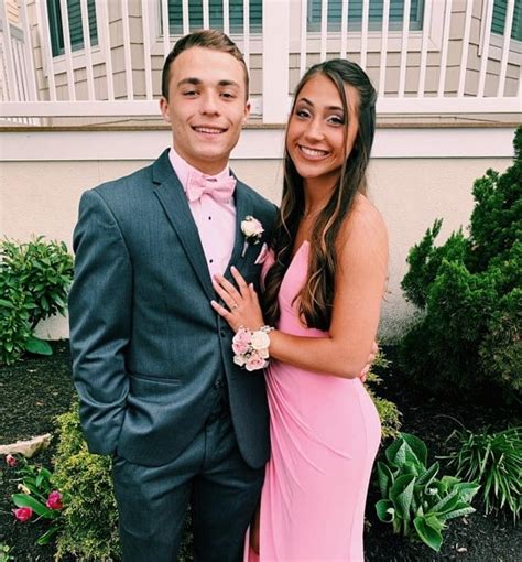 Nurturing a Star: Unraveling the Secret behind Jenna Sinatra's Stellar Rise with Insight into Her Parental Upliftment