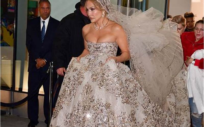 Jennifer Lopez Wedding Dress Image