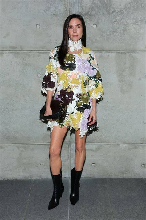 Jennifer Connellys Style Need Your