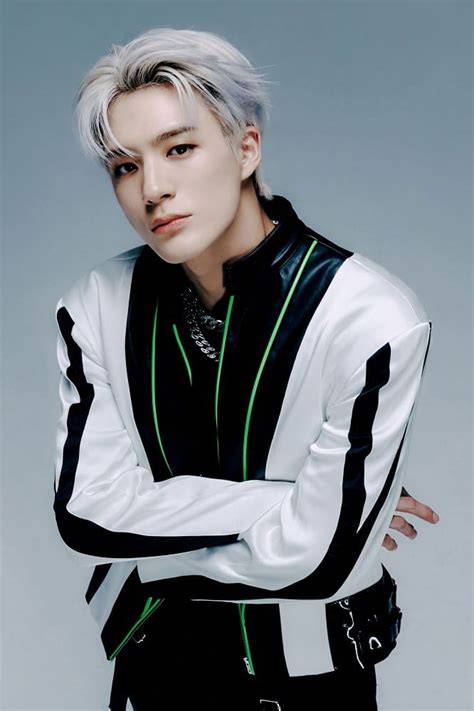 Jeno Biodata