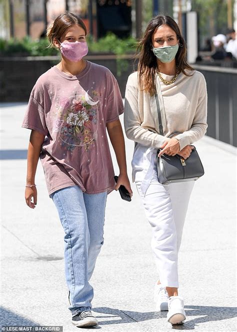 Jessica Alba And Daughter Honor Out For
