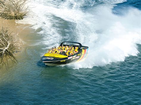 Jet Boat Manoeuvres