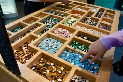 Jewelry Workshop Bar Review: Crafting Experiences & Sparking Creativity