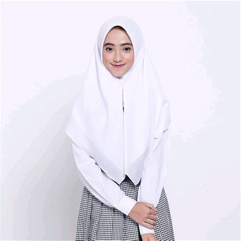 Jilbab warna putih